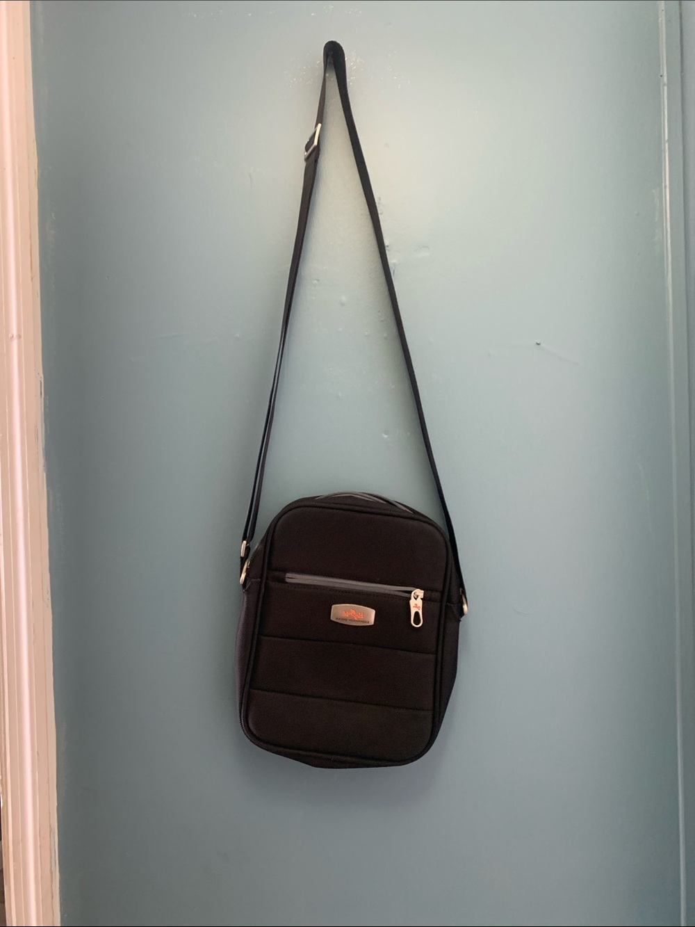 Compact Black Men's Messenger Sling Bag with Front Zip Pocket